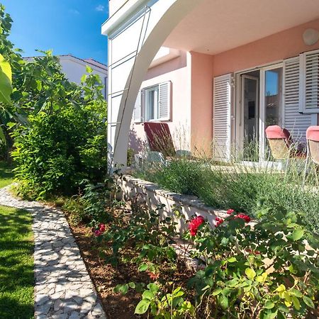 Apartment Lavanda With Beautiful Garden Đảo Krk Ngoại thất bức ảnh